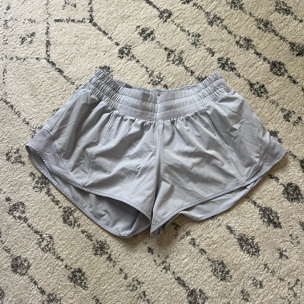 Lululemon Hotty Hot Short 2.5